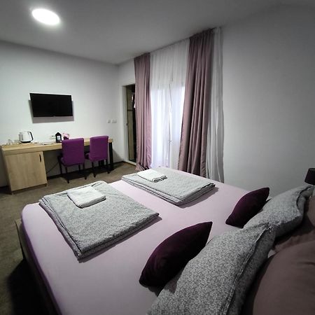 Pansion Infinity Hotel Мостар Екстериор снимка